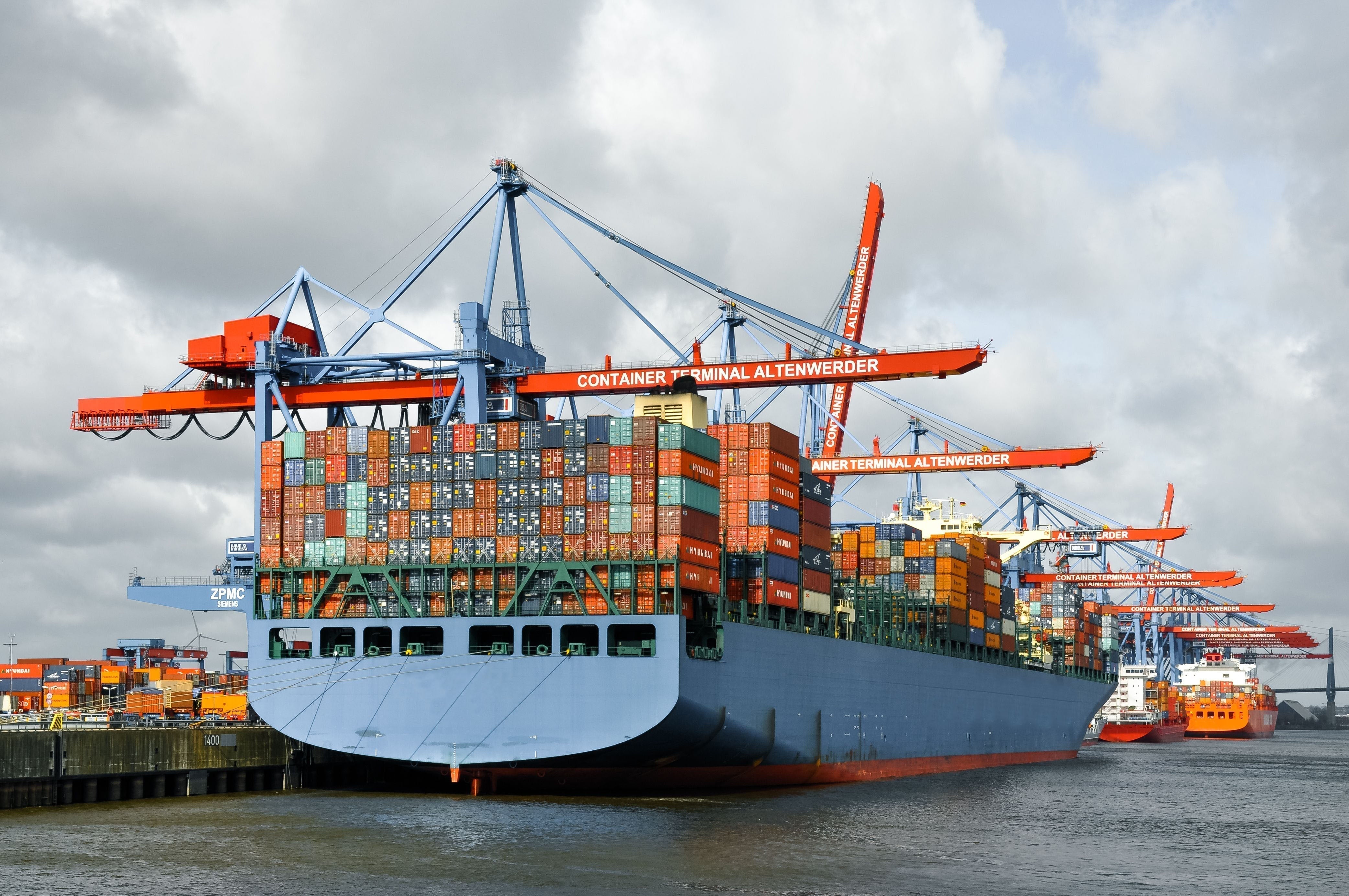 Freight Rates Spike, Capacity Tightens: What’s Next for the Container Shipping Market in H2 2026?