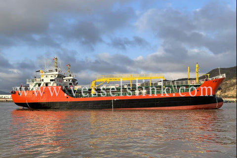 2011 Built 900 DWT Oil Tanker For Sale